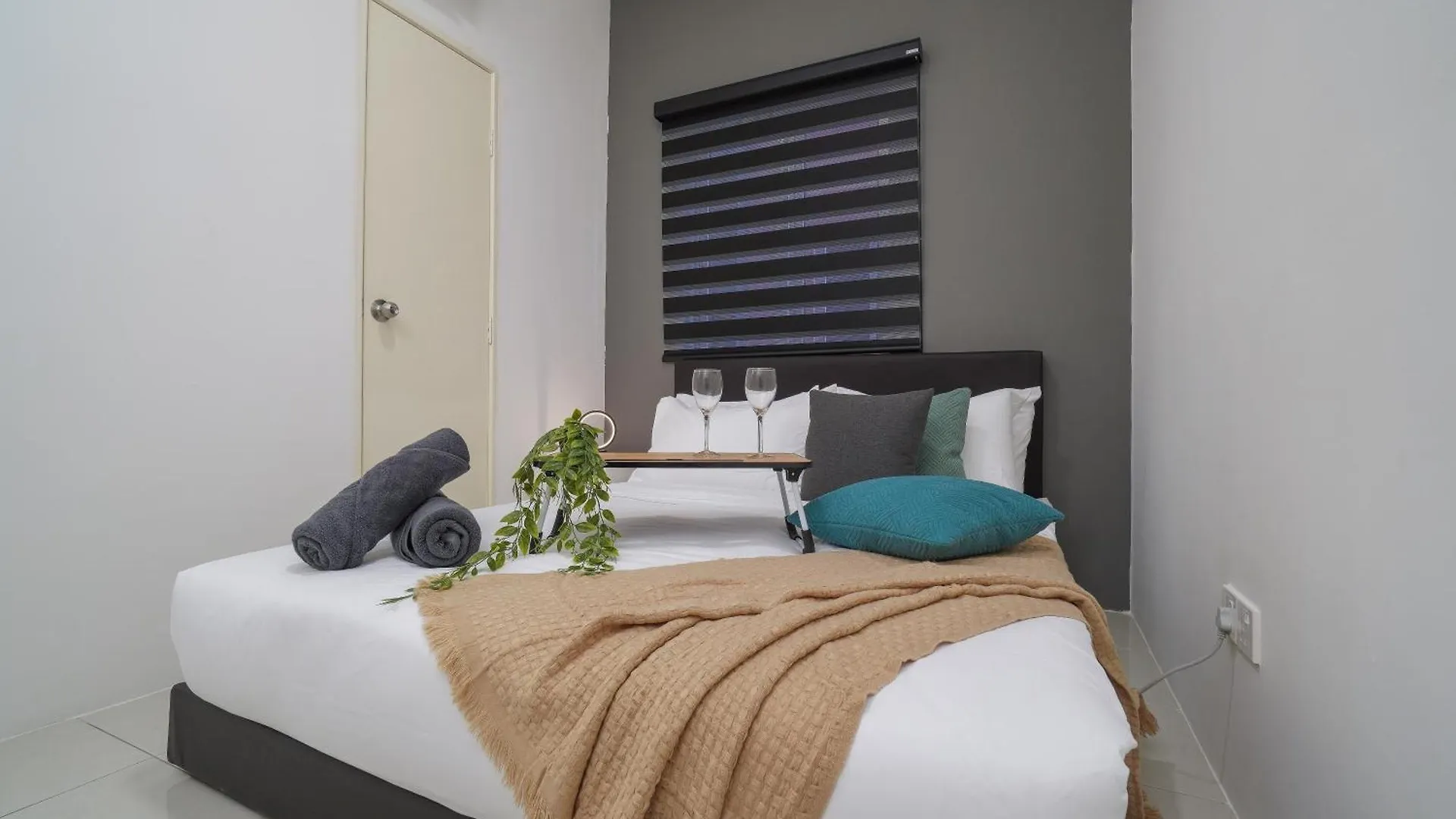 Mountain View Suites By Xuites- Anderson Residence-6 Pax-Free Netflix-6 Mins To Concubine Lane Ipoh 0*,  Malaysia